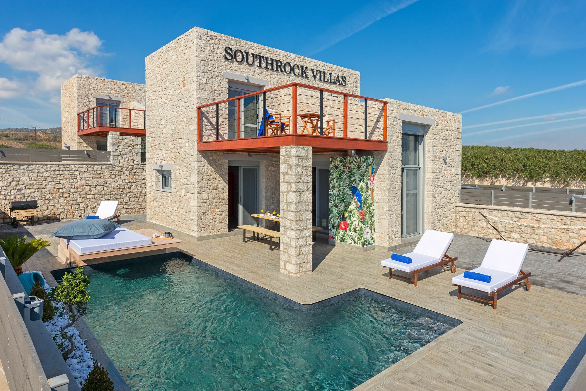 Southrock Villaer Lakhania